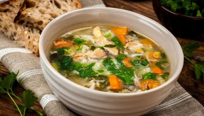 Receita de Sopa fit de frango com legumes